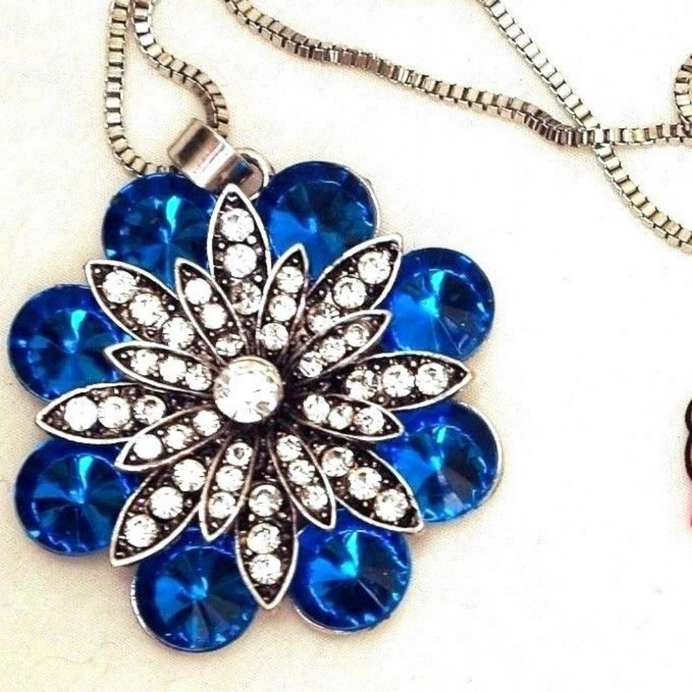 New Blue Crystal Flower Silver Pendant Necklace